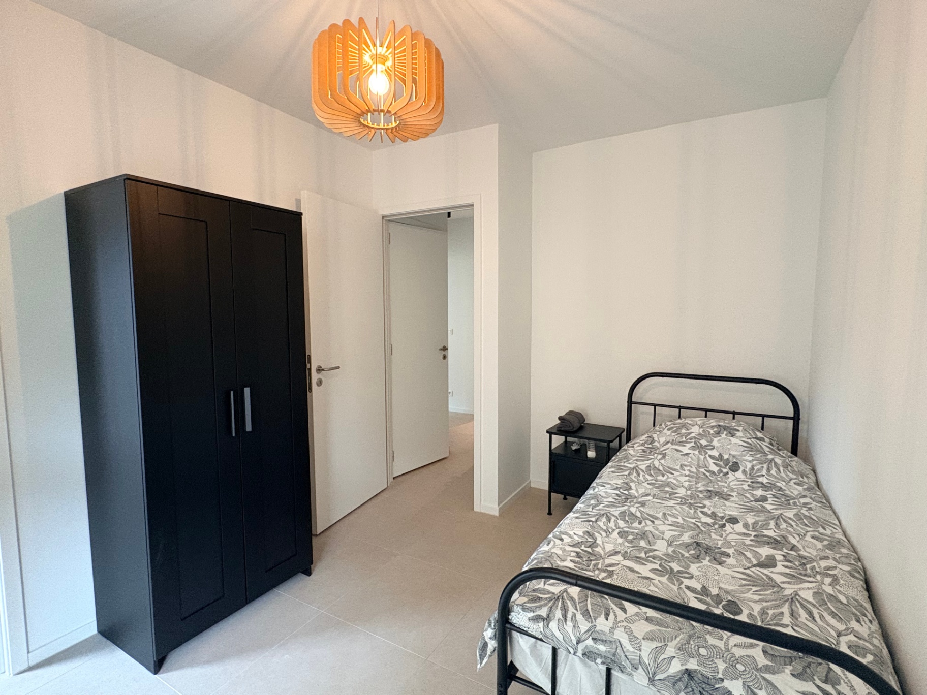 Slaapkamer met kast